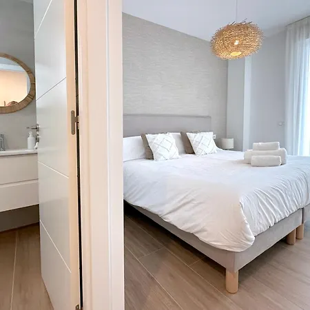 Breezy Bahia By Ginkgo Modern 3br Retreat With Pool Apartment Marbella