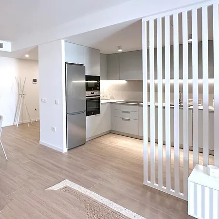 Breezy Bahia By Ginkgo Modern 3br Retreat With Pool Apartment Marbella