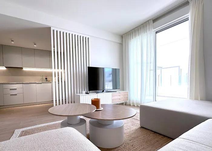 Breezy Bahia By Ginkgo Apartment